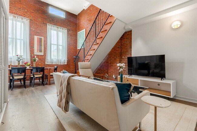 Photo - 46 Irving St Unit 2R