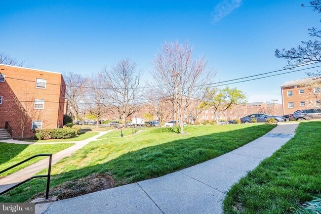 Photo - 5214 8th Rd S Unit 2