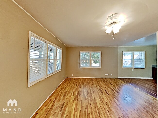 Photo - 7 Garrison Dr