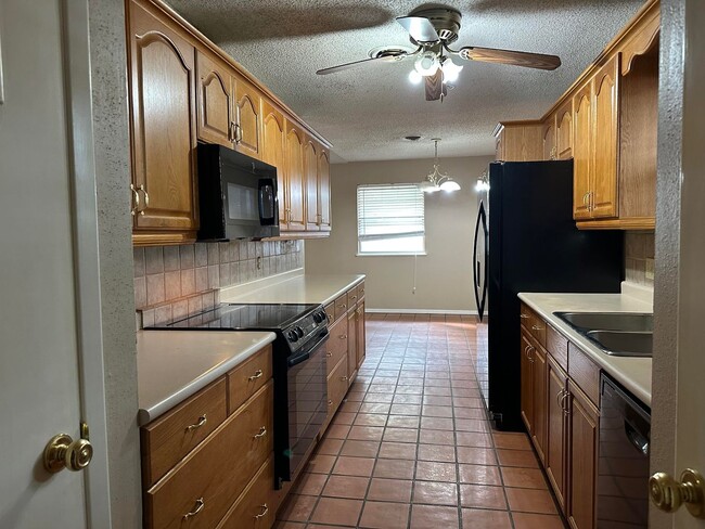 Photo - 1206 Pembrook Dr