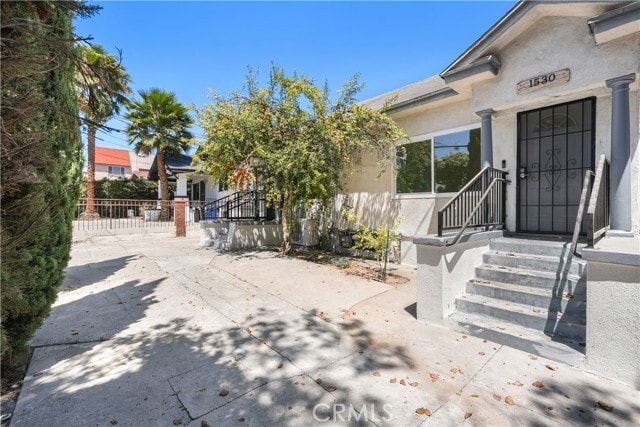Photo - 1530 N Mariposa Ave