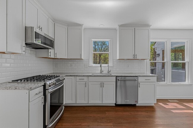 Photo - 1646 Stowe Rd