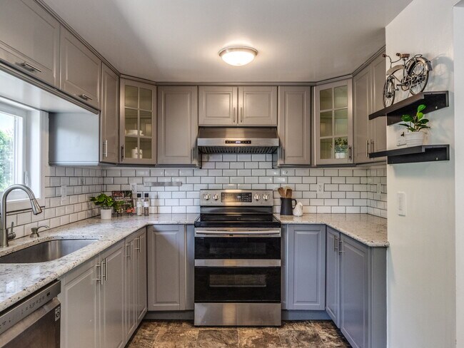 Photo - 9939 SW 35th Dr