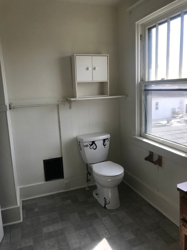 Photo - 575 Duncan Ave