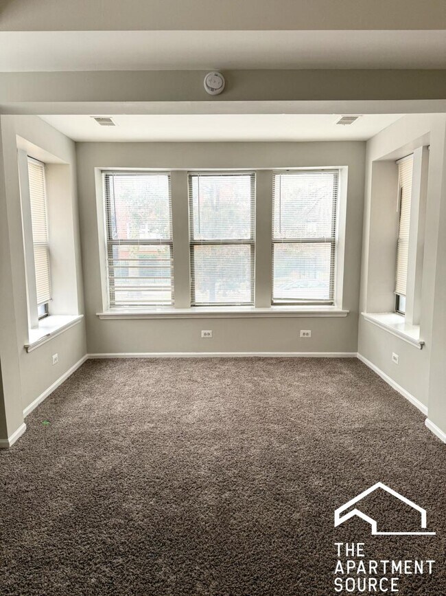 6143 S Woodlawn Ave Unit 1