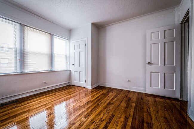 Photo - 7954 S Justine St 1538-42 E 80th Chicago, IL 60620