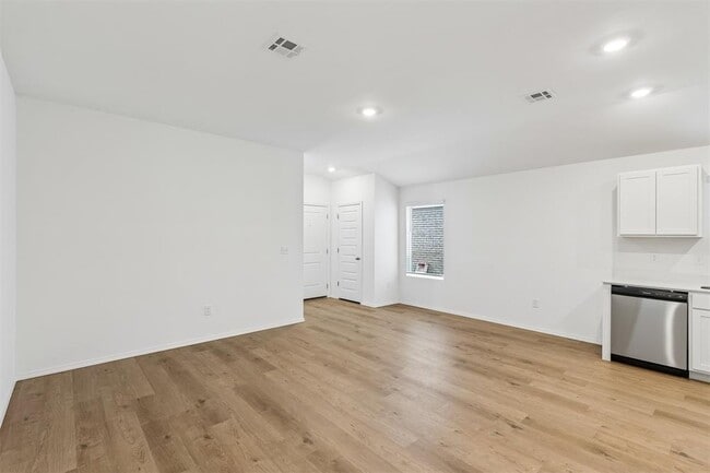 Photo - 1221 Colt Dr