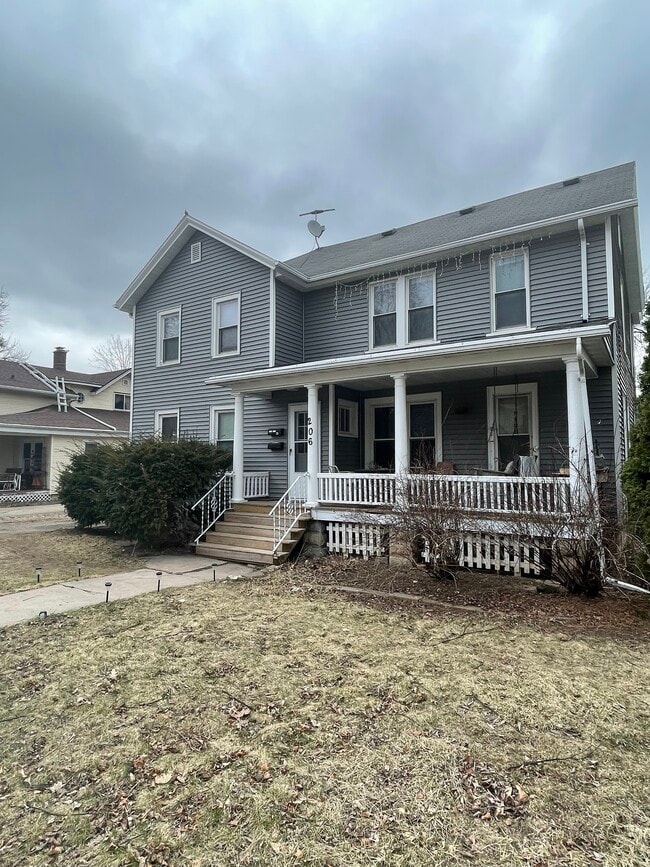 Photo - 206 N Lawe St Unit Upper 2
