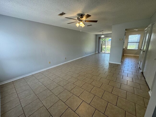 Photo - 2810 Villa Woods Cir