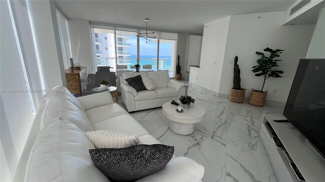 Photo - 18671 Collins Ave Unidad 804 Rental