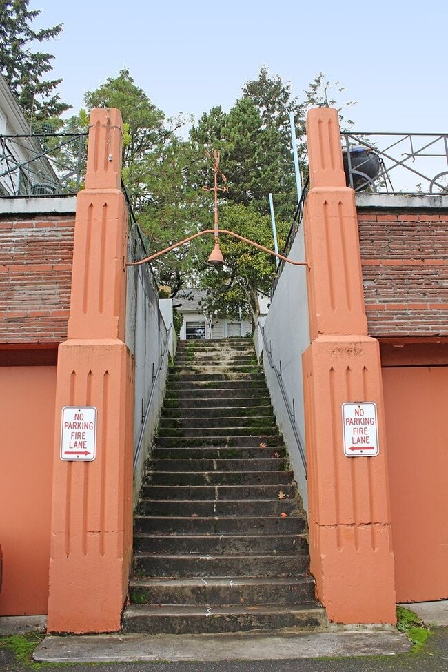 Photo - 3507 SW 11th Ave Unit 7