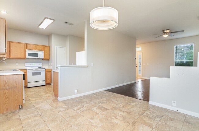 Photo - 815 Carlton Rd