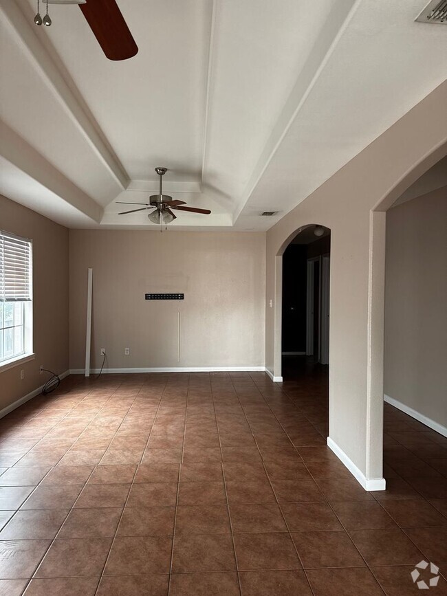 Building Photo - 3013 Jefferson Ave Rental