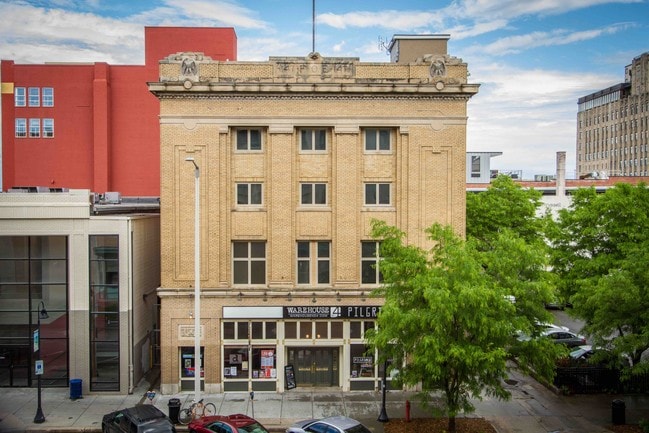 Building Photo - Aerie 147 Lofts