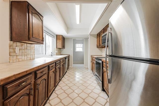 3464 Livingston Ln