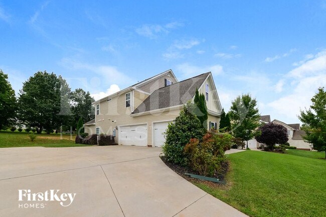 Photo - 265 High Knoll Dr