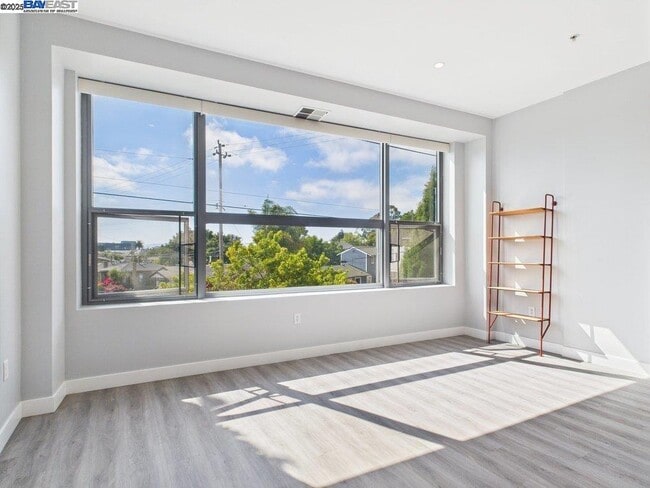 Photo - 1001 46th St Unit 220