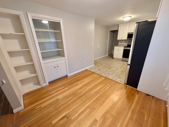 518 Central St Unit 1