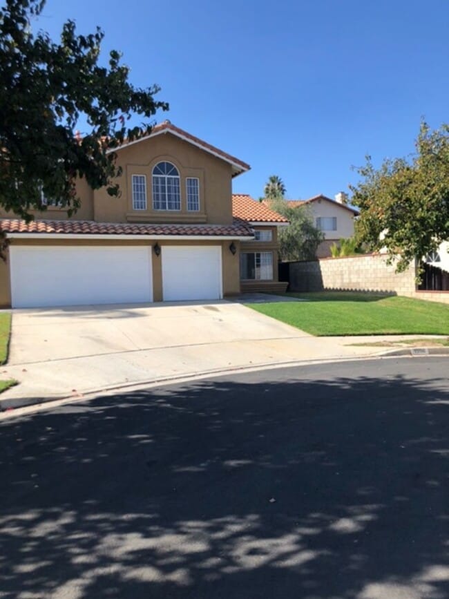 1998 Jenna Cir