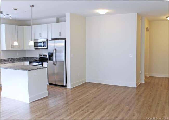 Photo - 398 Federal Rd Unit 310