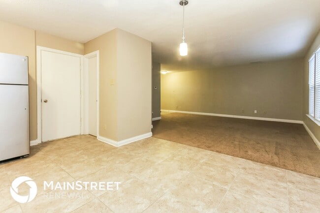 8933 Poppy Ln