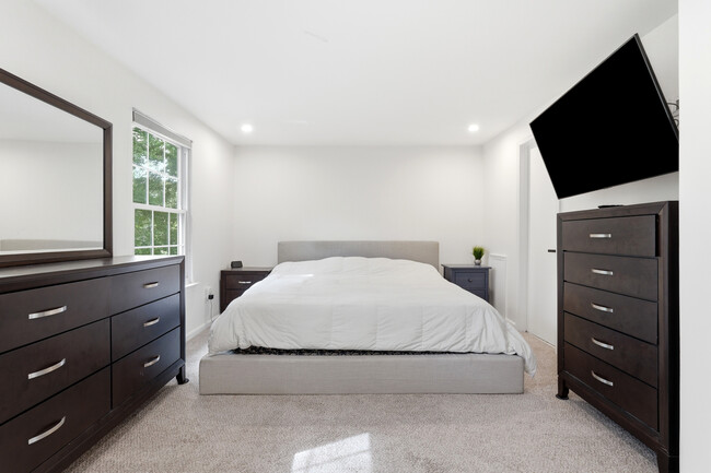 Photo - 22 Habersham Ct