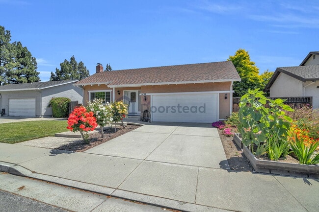 Photo - 1492 Via Cancion