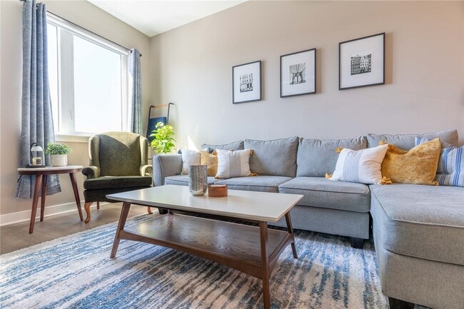 Photo - 625 S Goodman St