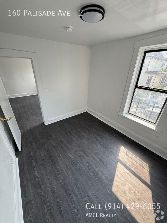 Building Photo - 160 Palisade Ave Unit 2 Rental