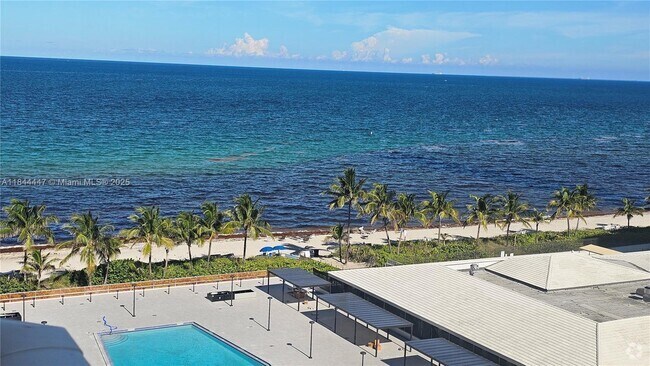 Building Photo - 1950 S Ocean Dr Unit 9C Rental