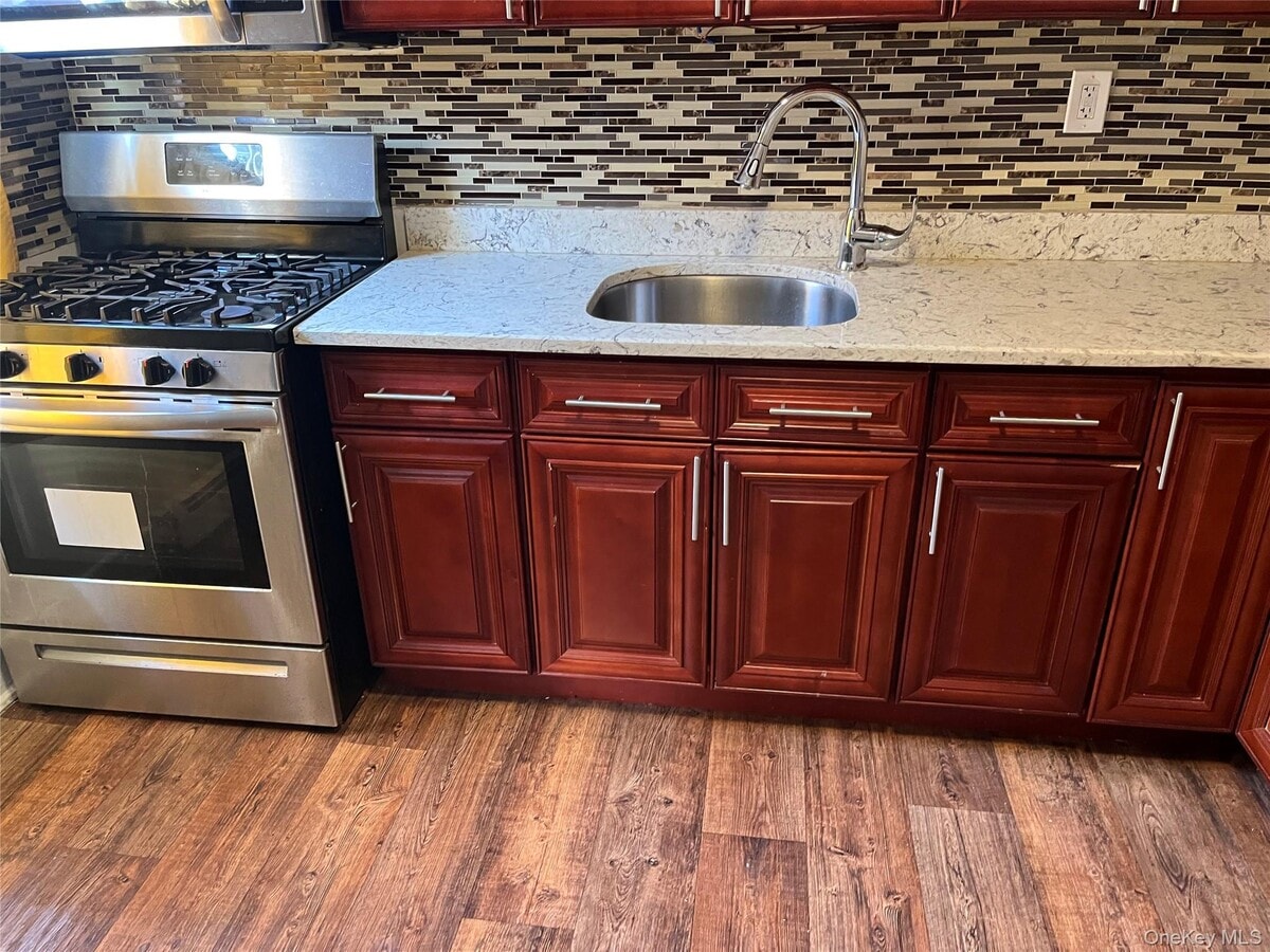 Photo - 88-27 208th St