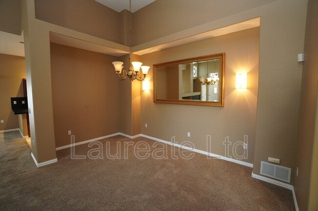 Photo - 632 S Yarrow St