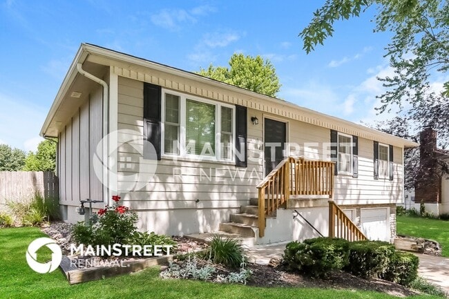 Photo - 408 SE Jackson St