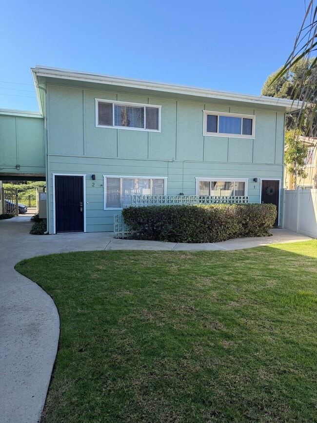Building Photo - Spacious 3 bed / 1.5 bath townhome - La Mesa