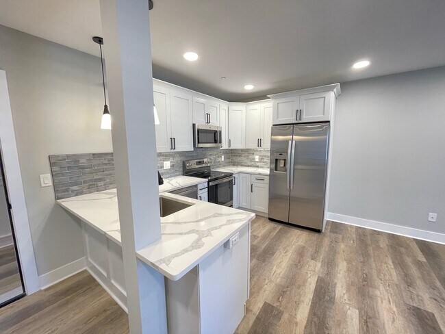 Photo - 2030 S Percy St Unit 2