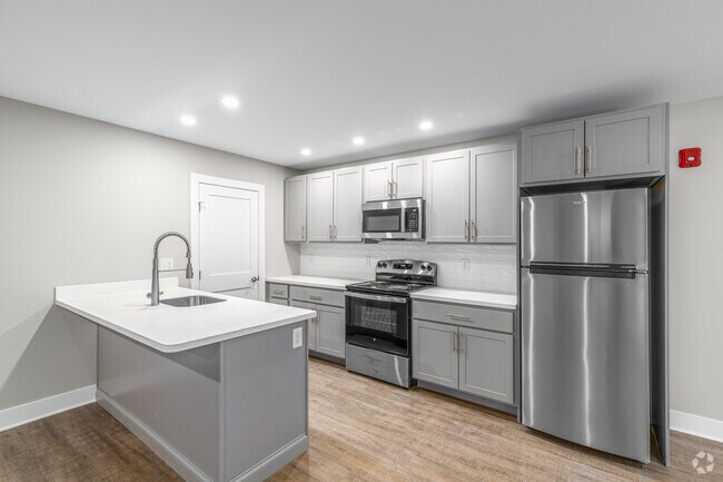 1BR, 1BA w/ Den - 810SF - Kitchen