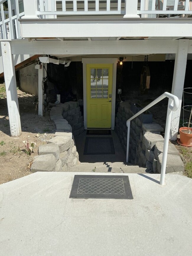 Photo - 528 E Wapato Ave Unit #B