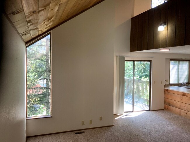 Photo - Two Bedroom Duplex in South Hills Area Unit 896 Foxglenn Ave