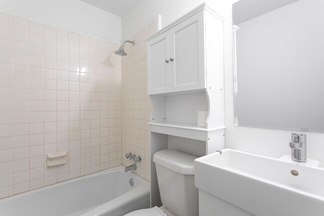 Photo - 1110 Lowry Ave Unit 1110 Lowry Ave A