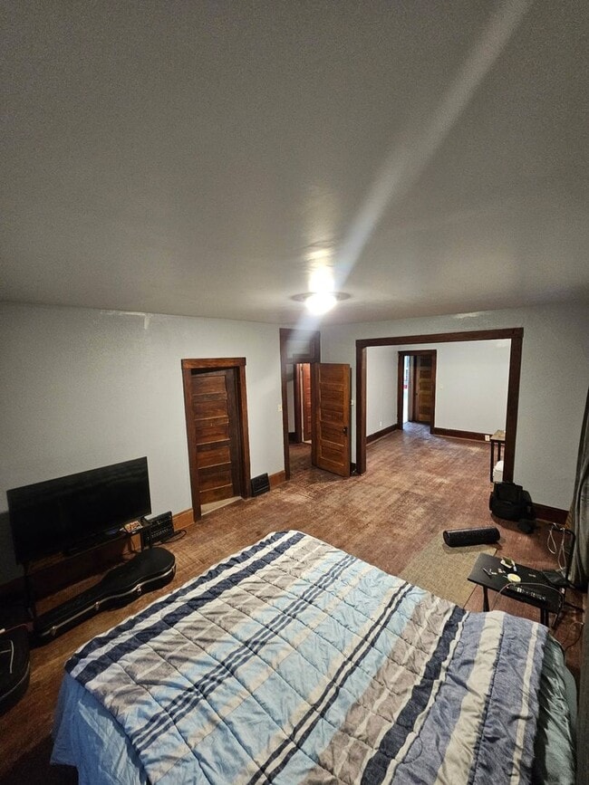 Building Photo - 1372 Merryman St Unit 3
