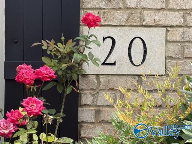 Photo - 20 SW Cypress Gdn Ave
