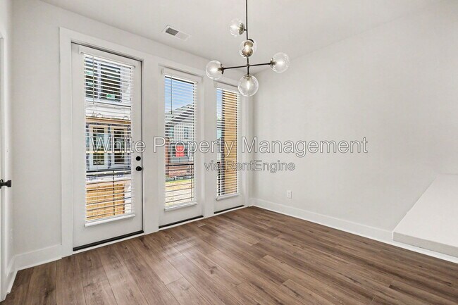 Photo - 2146 N Graham St