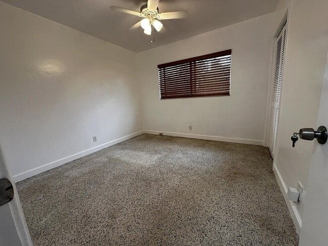 Photo - 950 E Dayton Cir