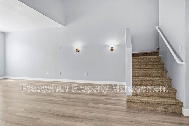 Photo - 1389 Serena Cir