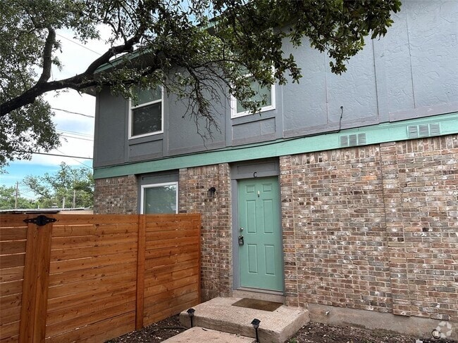 Building Photo - 6003 Cougar Dr Rental