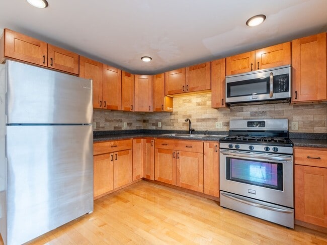 158 North St Unit E