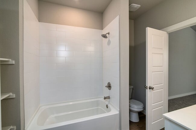 Photo - GORGEOUS 2 BEDROOM FOUR PLEX LOCATED IN MI...