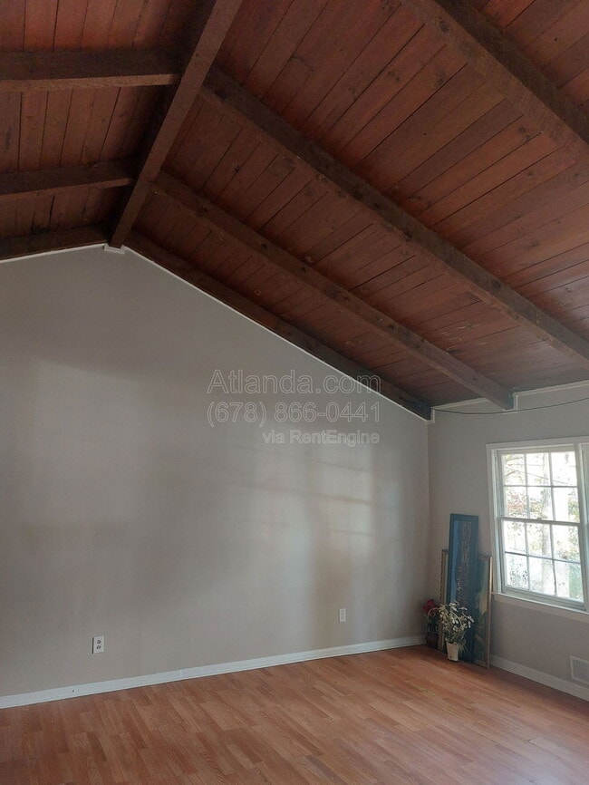 Photo - 5766 Hillside Dr NW