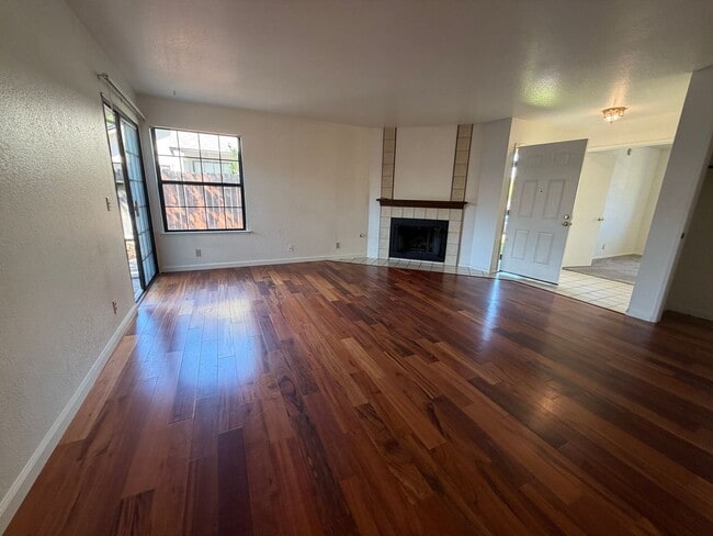 Photo - Great Townhome!