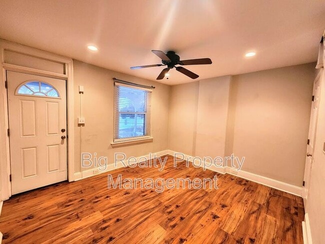 Photo - 433 Beaver St